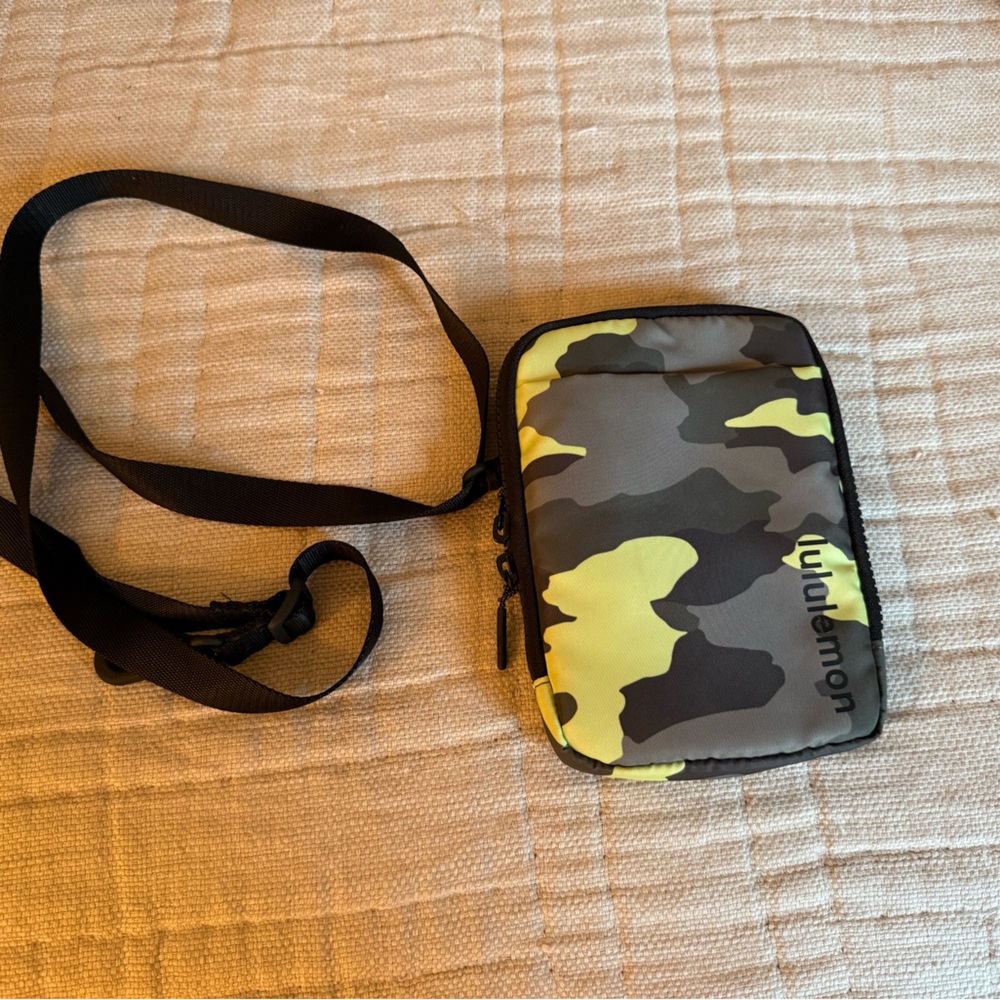 Lululemon crossbody